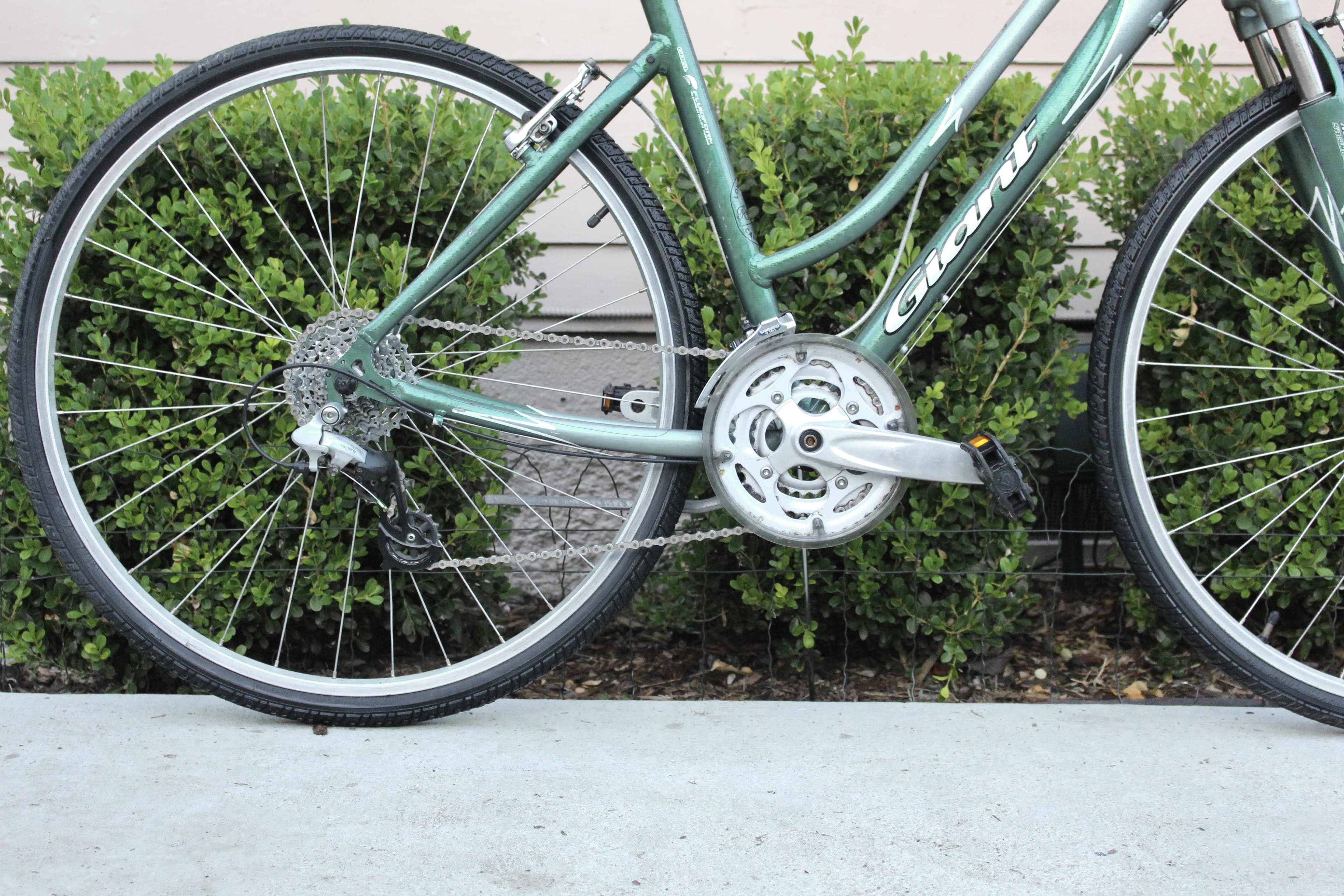 Giant cypress cheap dx ladies bike