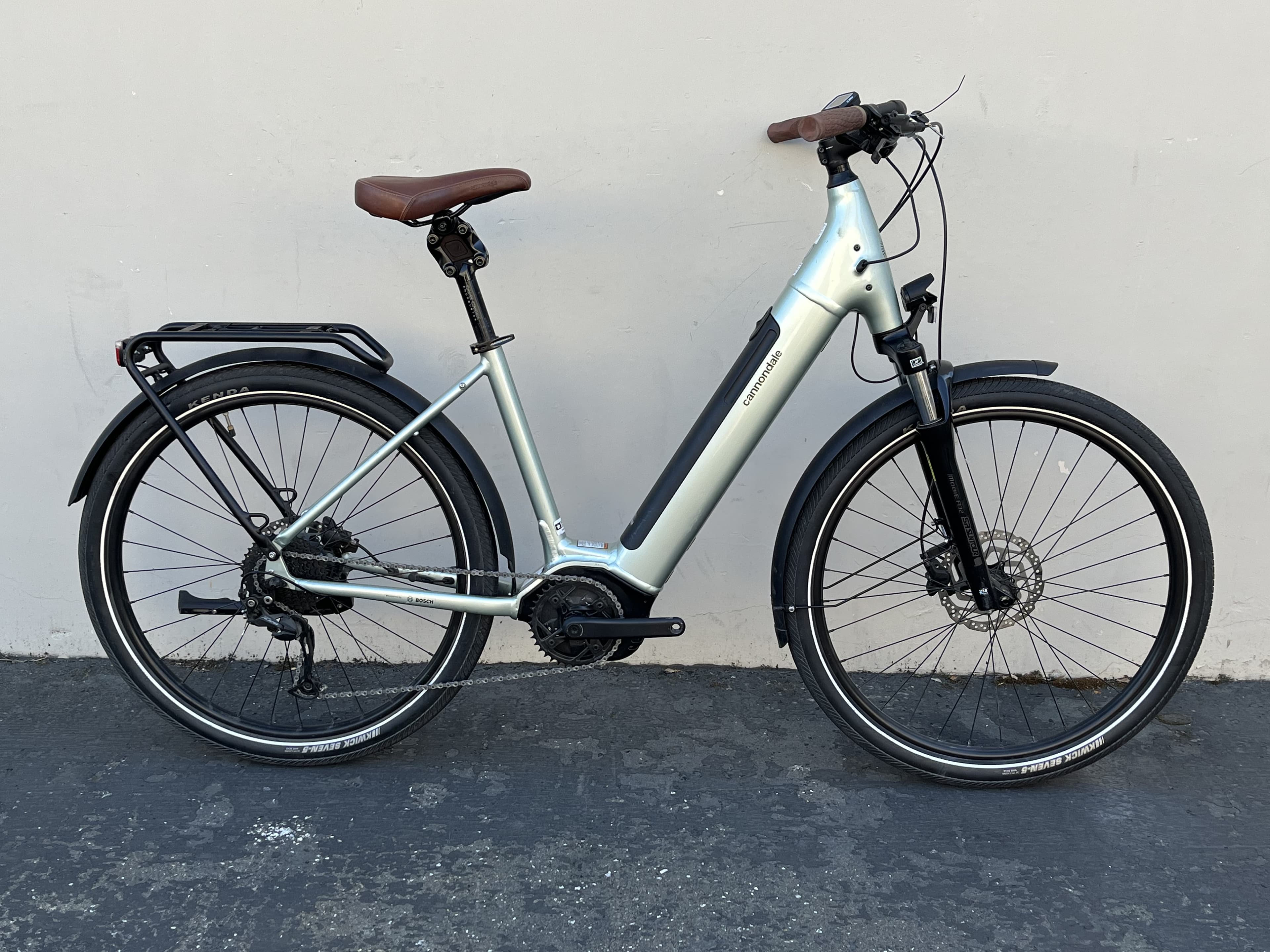 mountain electric bicycle EM6 - 3RD - Cyctrac Electric Mountain Bike Silver / Normal / SHIMANO DEORE M6100